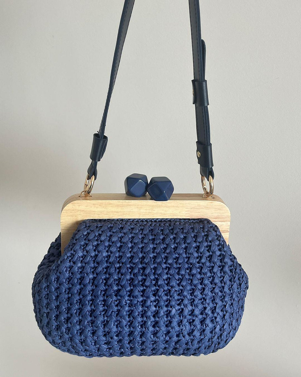Blue Raffia Kiss Lock Clutch - Handmade Wooden Buckle - THERAFFIAYSL