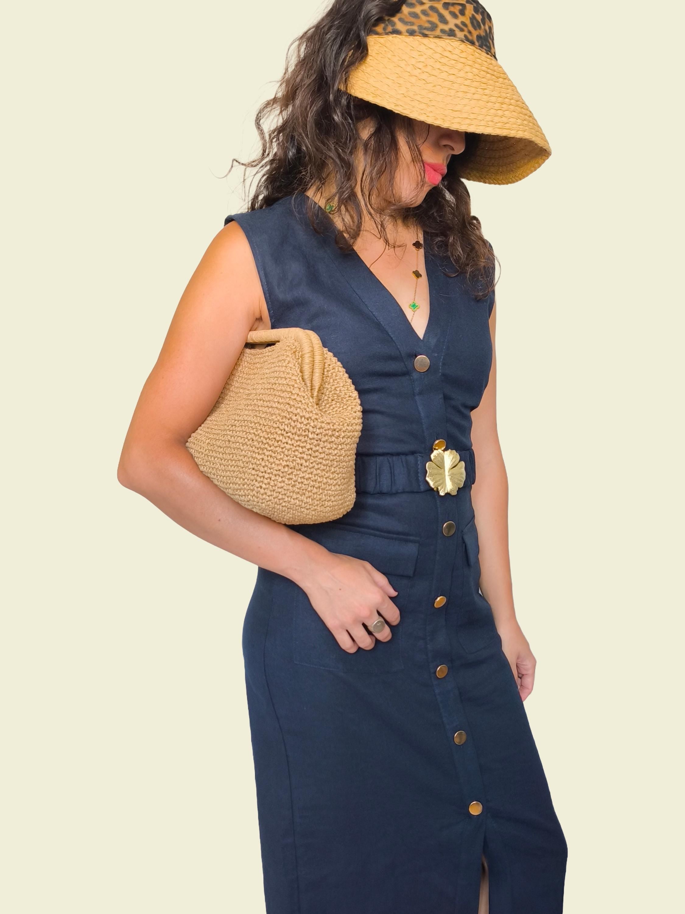 Handmade Straw Raffia Clutch - Woven Top Handle Pouch - THERAFFIAYSL