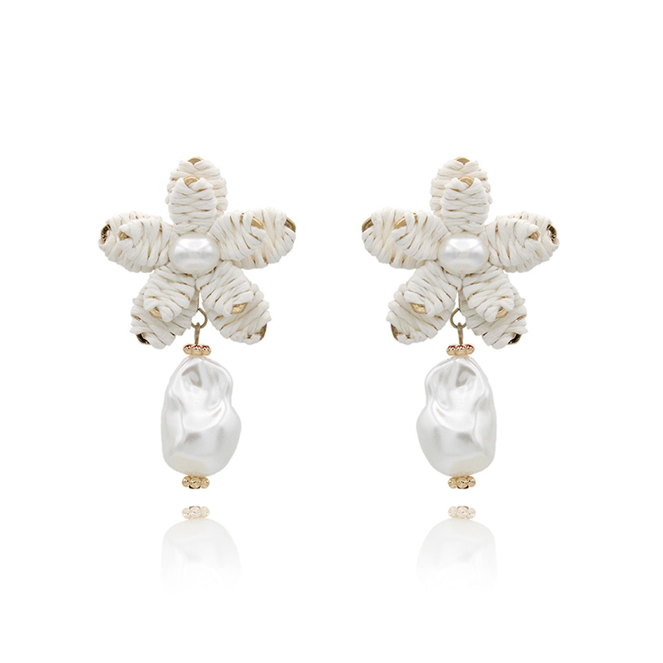 Raffia Flower Pearl Drop Earrings - Summer Dangle Earrings - THERAFFIAYSL