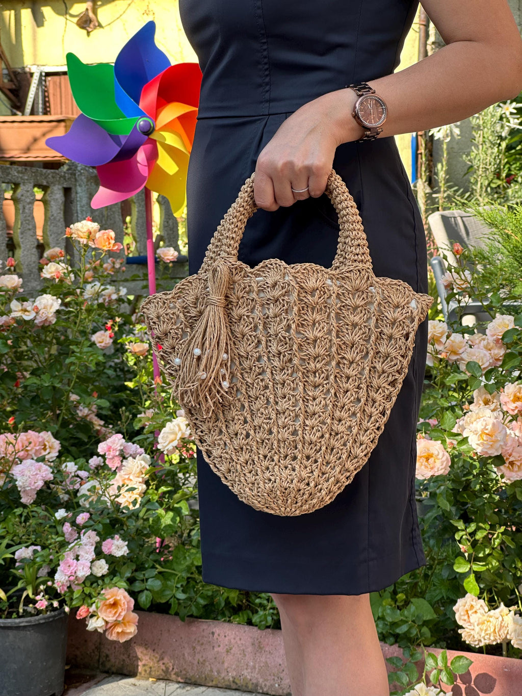 Shell Shaped Raffia Clutch - Vegan Leather Pouch - THERAFFIAYSL