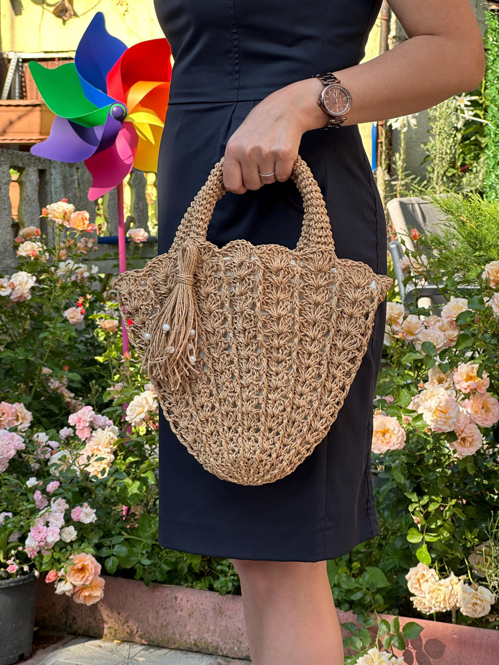 Shell Shaped Raffia Clutch - Vegan Leather Pouch - THERAFFIAYSL